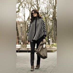 Pendleton | Black White Houndstooth Wool Cape | Petite M/L‎